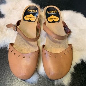Hasbeens Slide Clogs 38